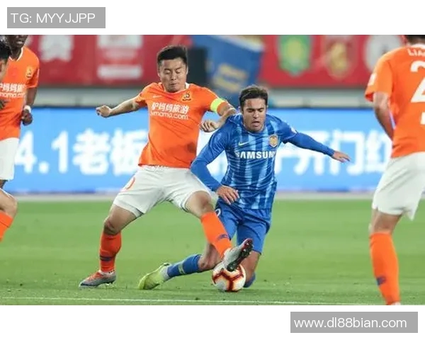 武汉足球队速度之争引发热议球迷观点各异谁能说服谁